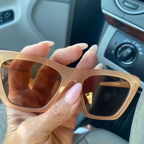 OTRA STEP AHEAD Sunglasses - Picture 3 of 3